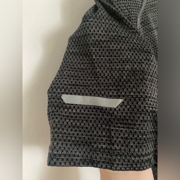 CHAMPION Men’s Grey Mesh Quick-Dry Running Shirt, Medium! - Picture 3 of 5